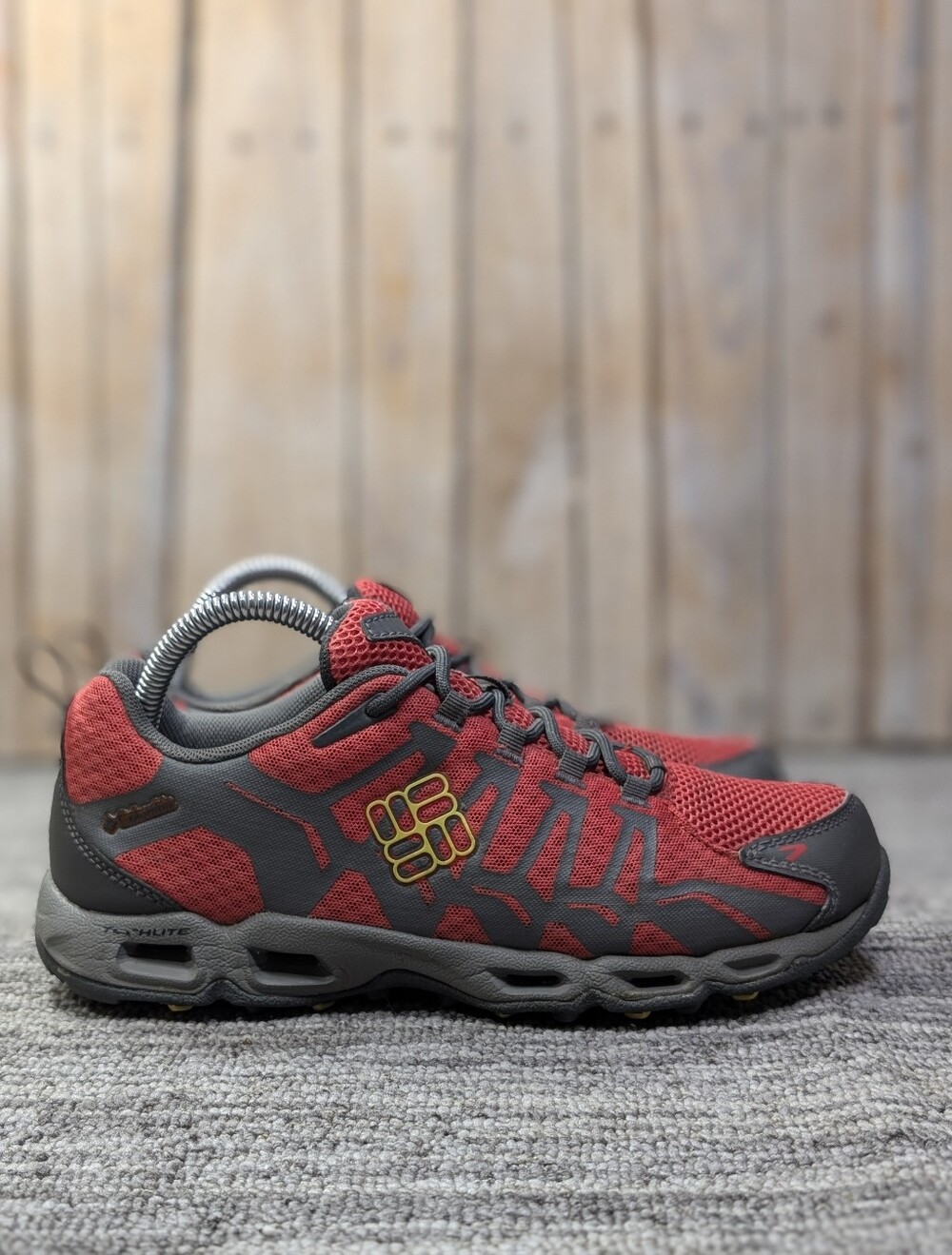 Women's Columbia Ventrailia Multi-sport trail shoes in Size 8